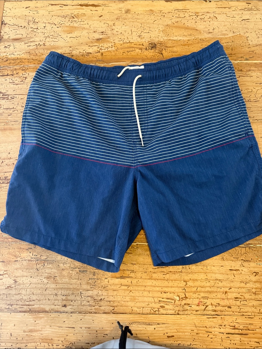 Quiksilver waterman Large Men's Navy Striped Swim Shorts - Classic Beach Trunks